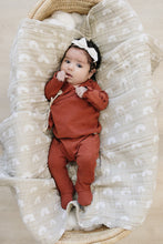 Load image into Gallery viewer, Brick Layette Set