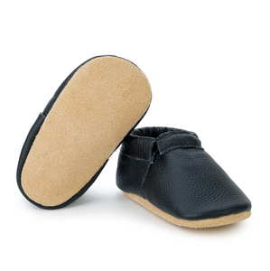 Black & Tan Fringeless Moccasins