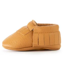 Load image into Gallery viewer, Ginger Fringe Moccasins